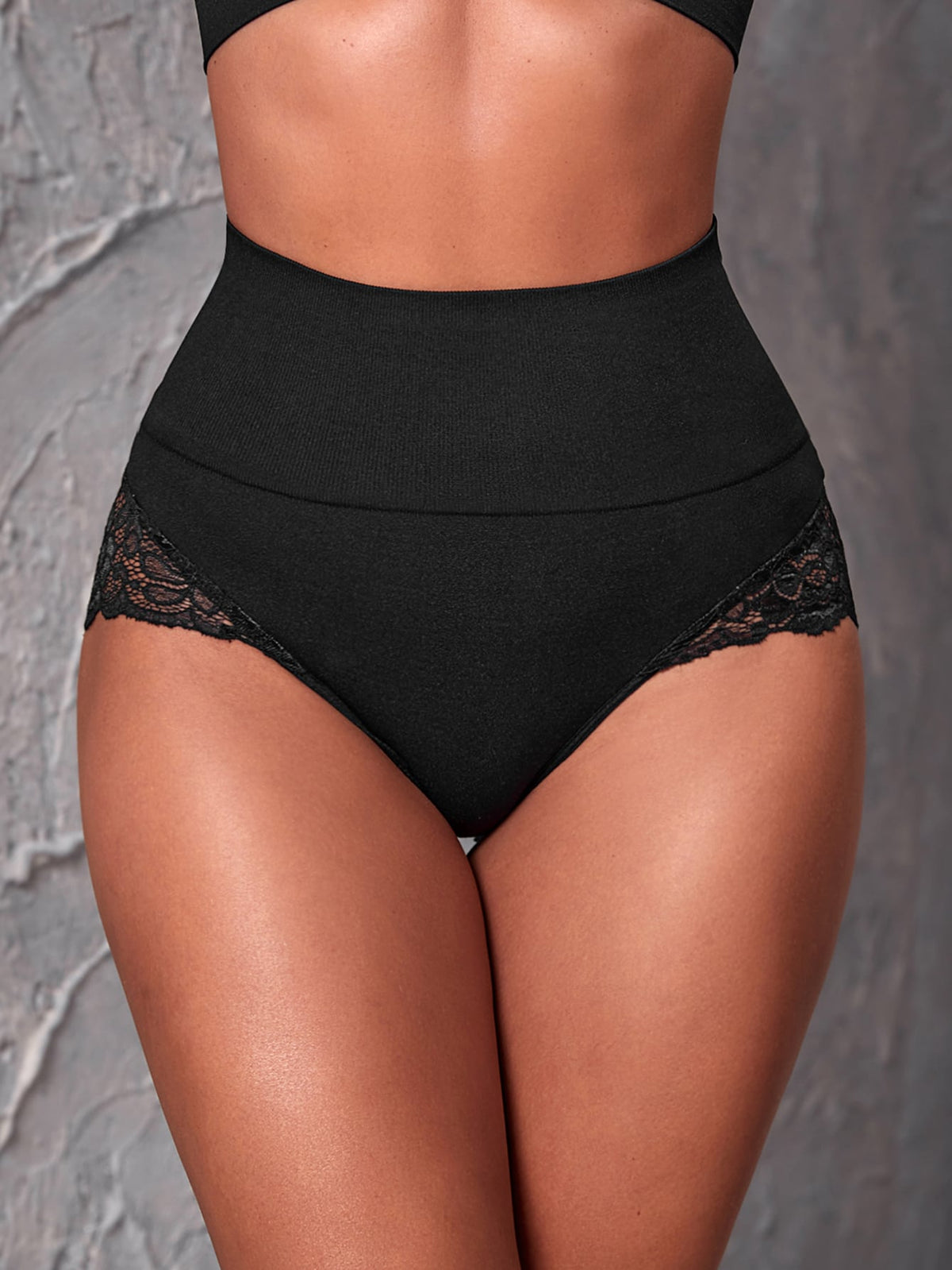 Elegant Contrast Lace Shapewear Panty for a Flattering Silhouette