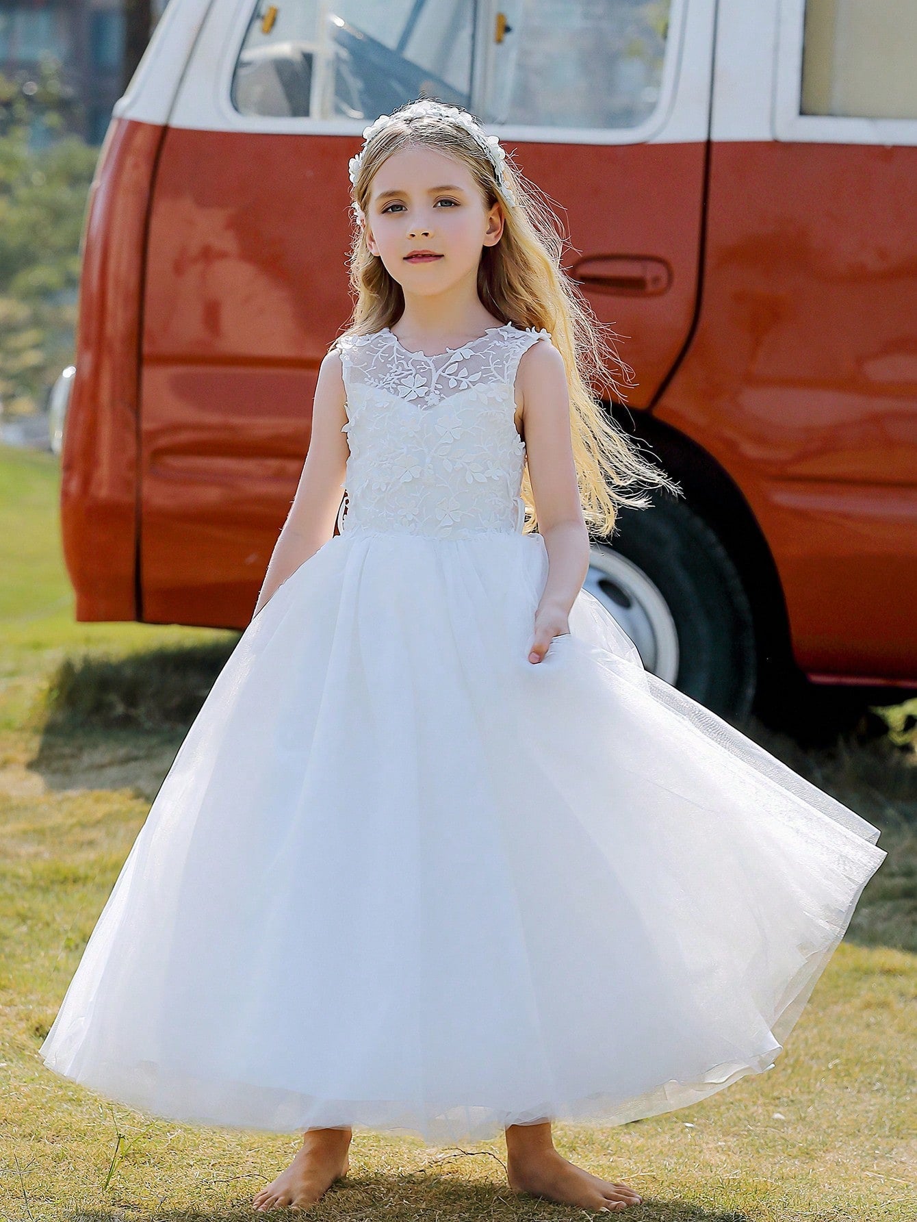 Tween Girl Backless Mesh Dress with Floral Applique - Perfect for Weddings & Parties