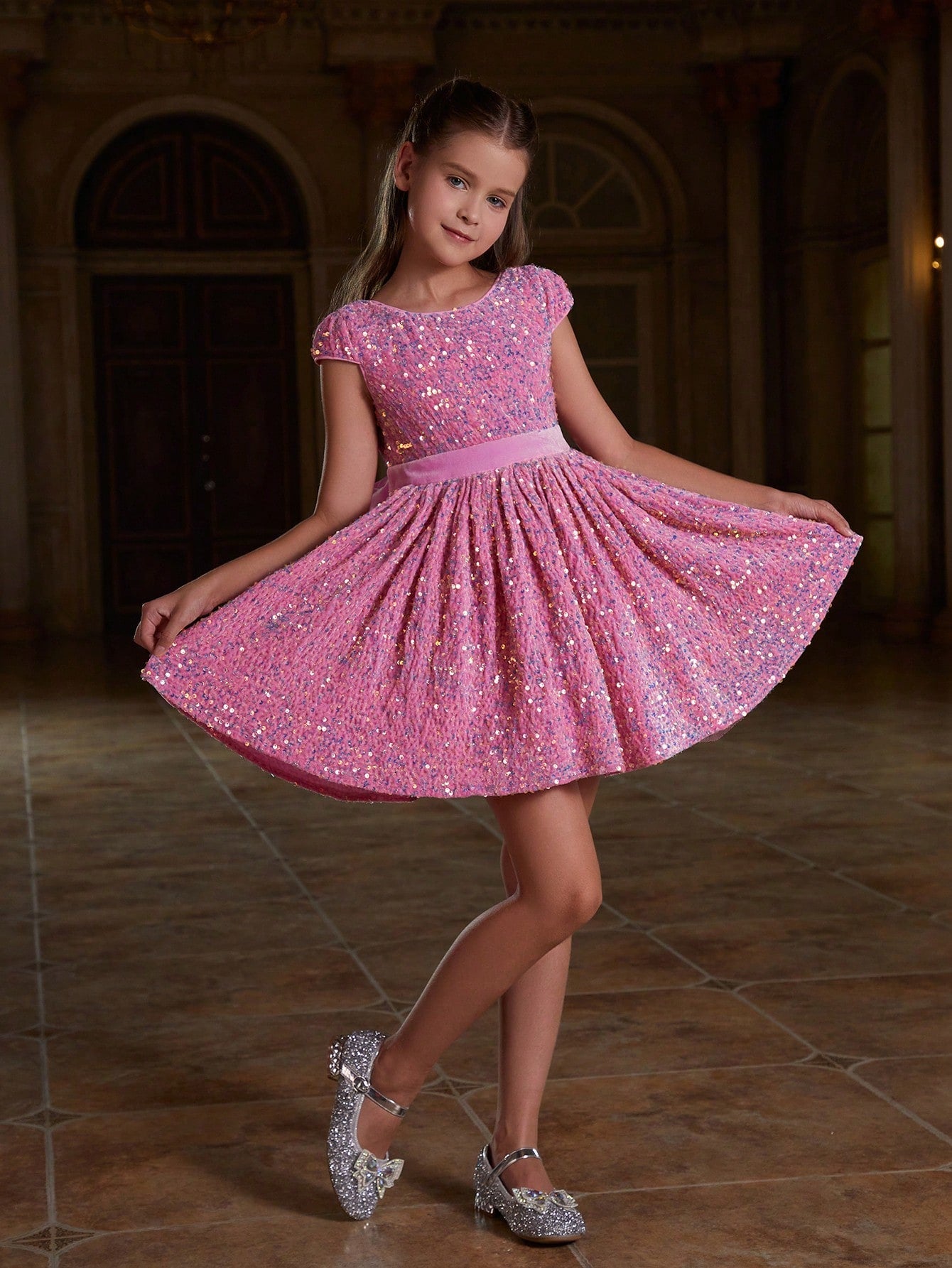 Tween Girl Sparkly Party Dress with Bowknot - Round Neck, Cap Sleeve, Fit & Flare