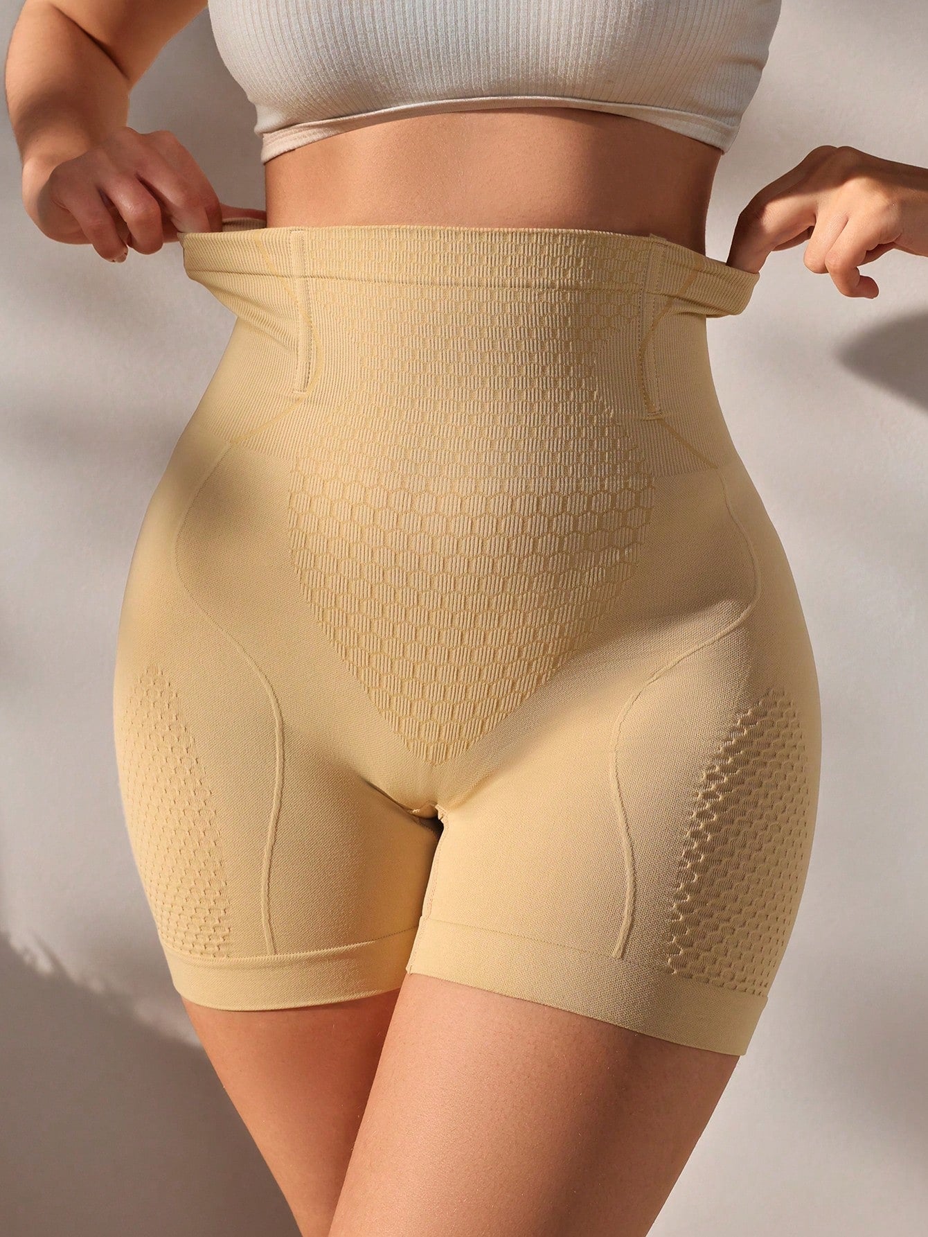 Seamless Women's Tummy Control Shaping Shorts for Wedding Season