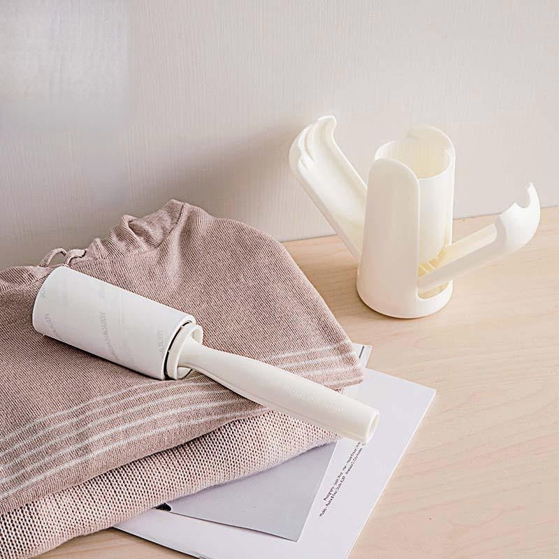 Portable Creamy White Cleaning Sweater Sticky Roller Brush Cleaning Tool Travel Camping With 2 Pcs Sticky Paper