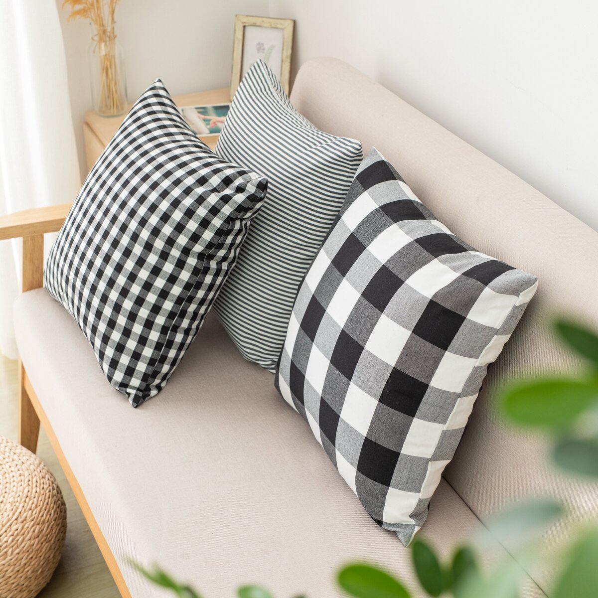 Retro Plaid Throw Pillow Case Cushion Cover 18''x18'' Pillow Protector for Bedroom Couch Sofa Bed Patio Chair Home Car Decor