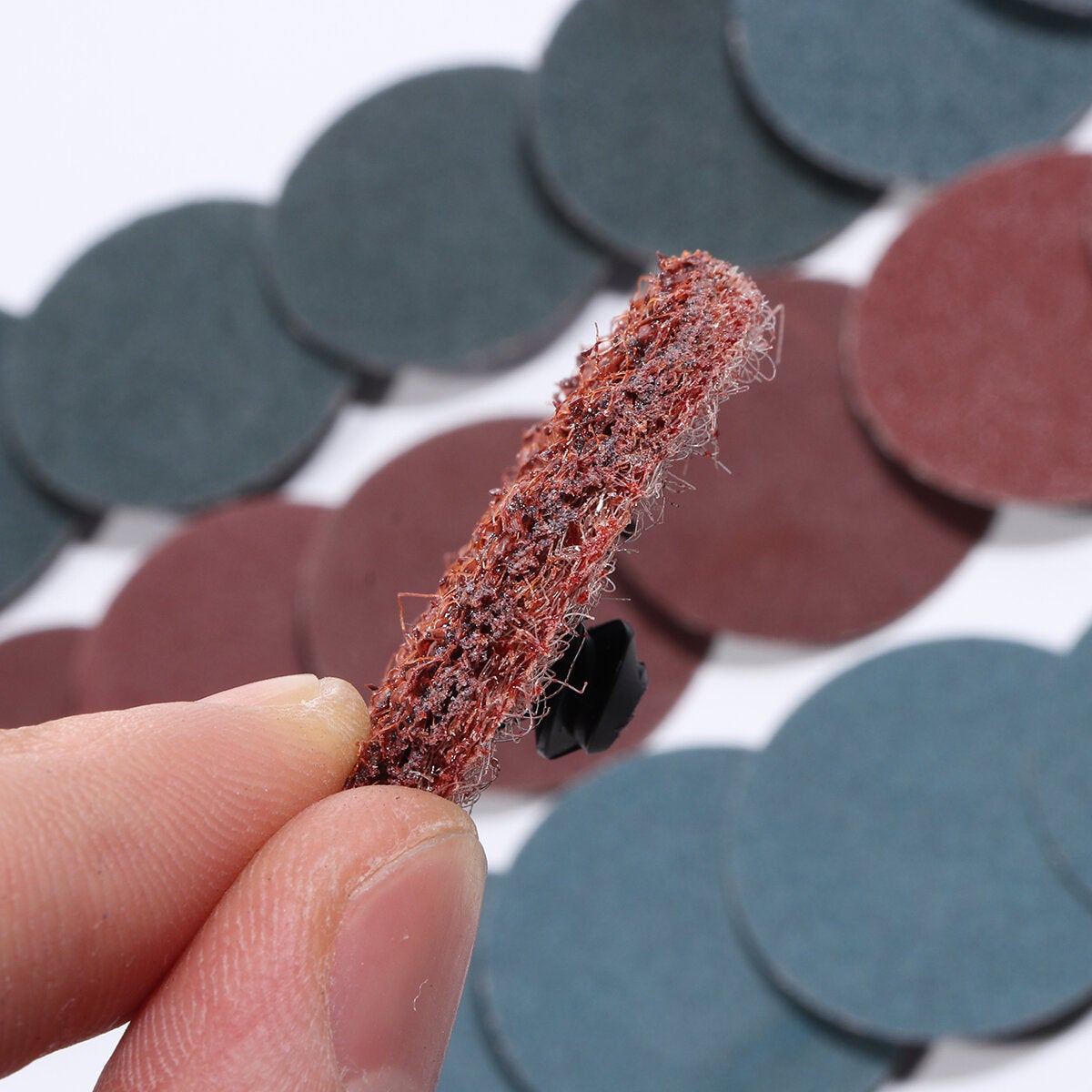 60pcs 2 Inch 50mm Sanding Discs Roll Lock Surface Sanding Discs Pad Polishing Sandpaper Quick Change Disc For Rotary Tools