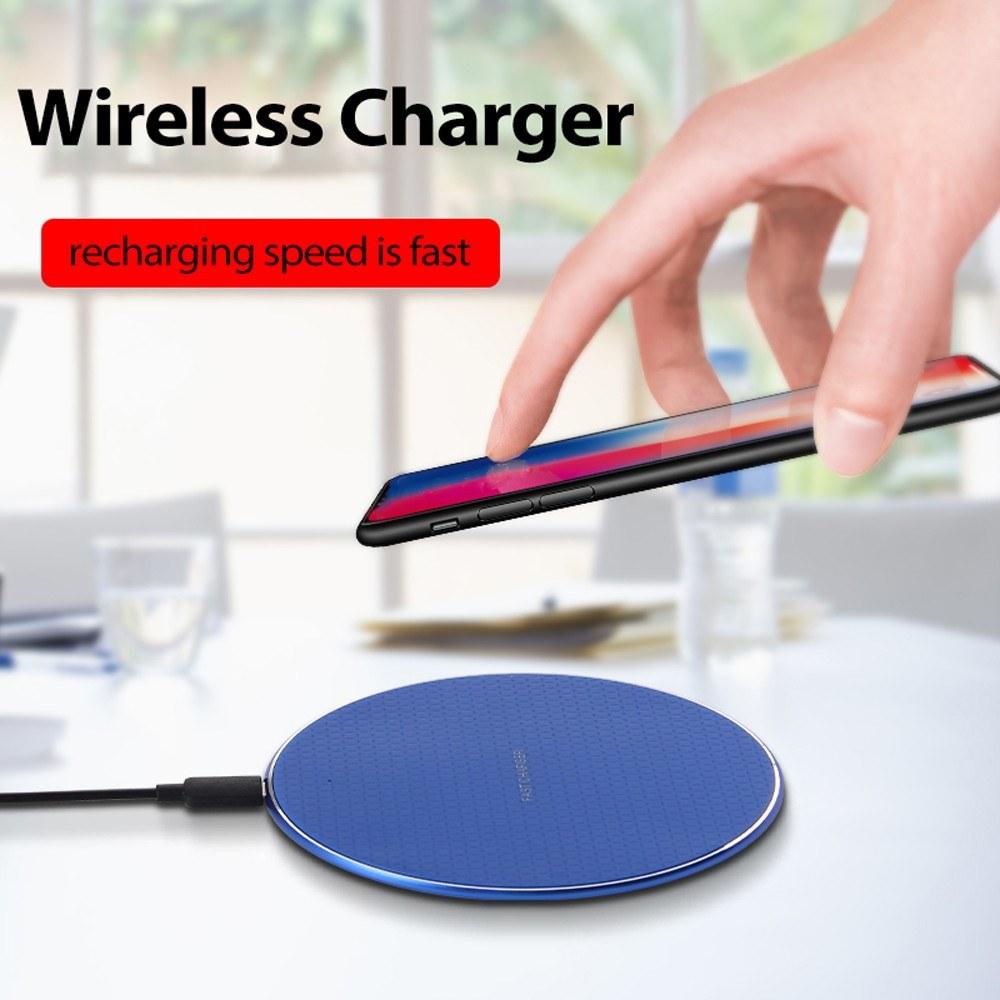7.5W/10W Fast Charger QI Wireless Charger Standard Compatible with IOS Android