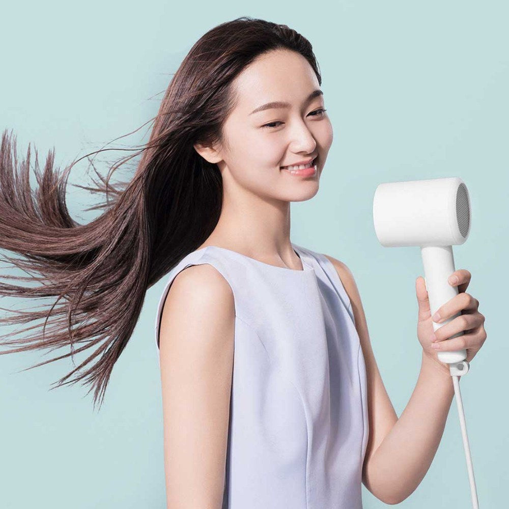 Hair dryer H300 Constant Temperature 1600W Electric Dryer Professional Quick Dryer Home Portable Hair Care Tool 220V